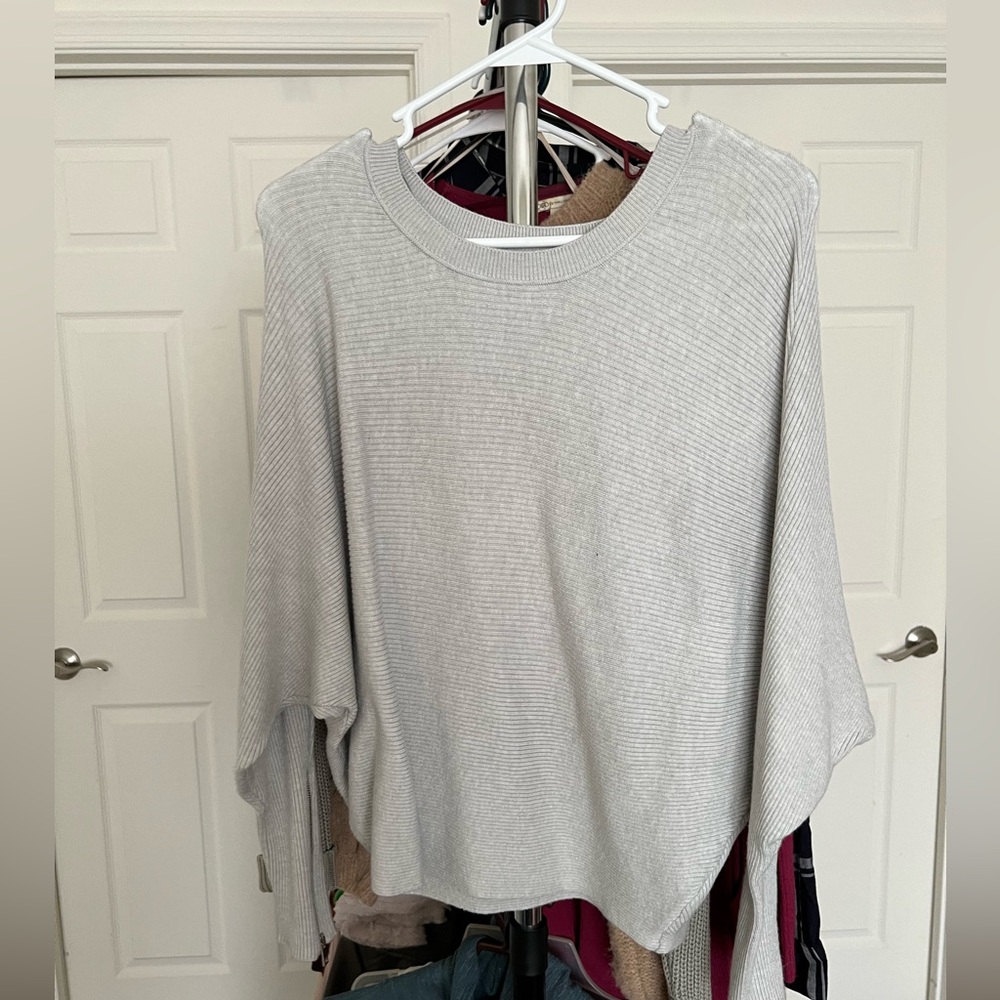 XS grey sweater